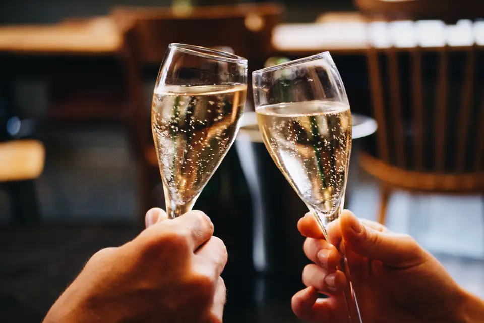 Nat's Champagne — photo 1