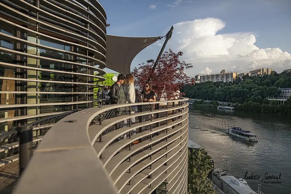 Rooftop 52 — photo 1