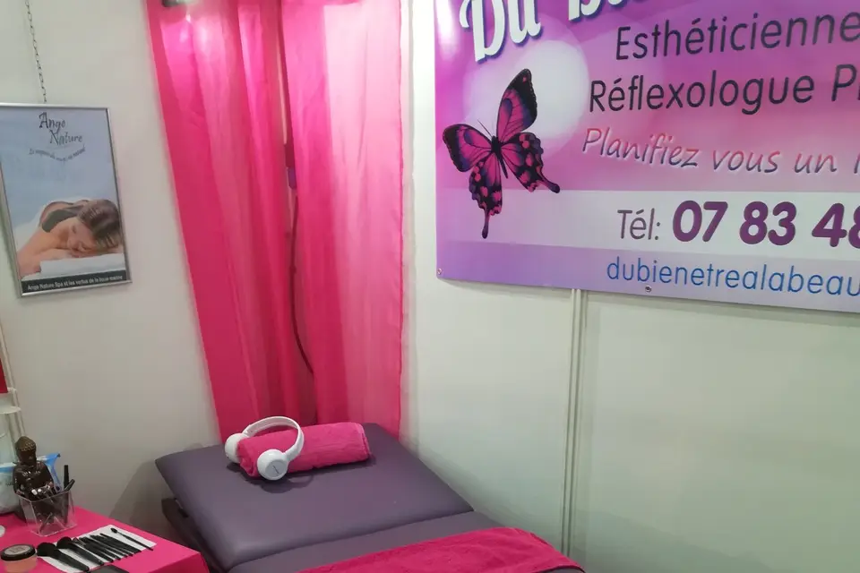 Julie Chesneau — photo 2