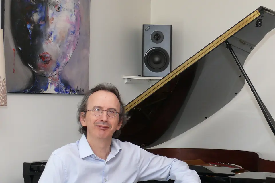 Jean-Jacques Pineau — photo 6