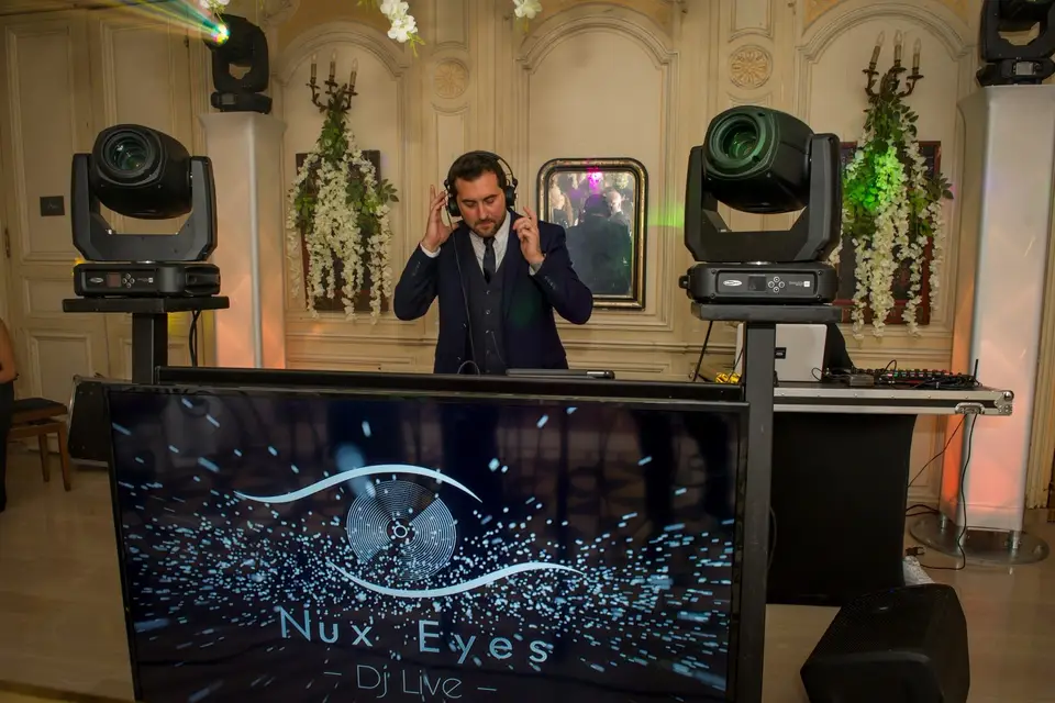 Nux eyes — photo 6