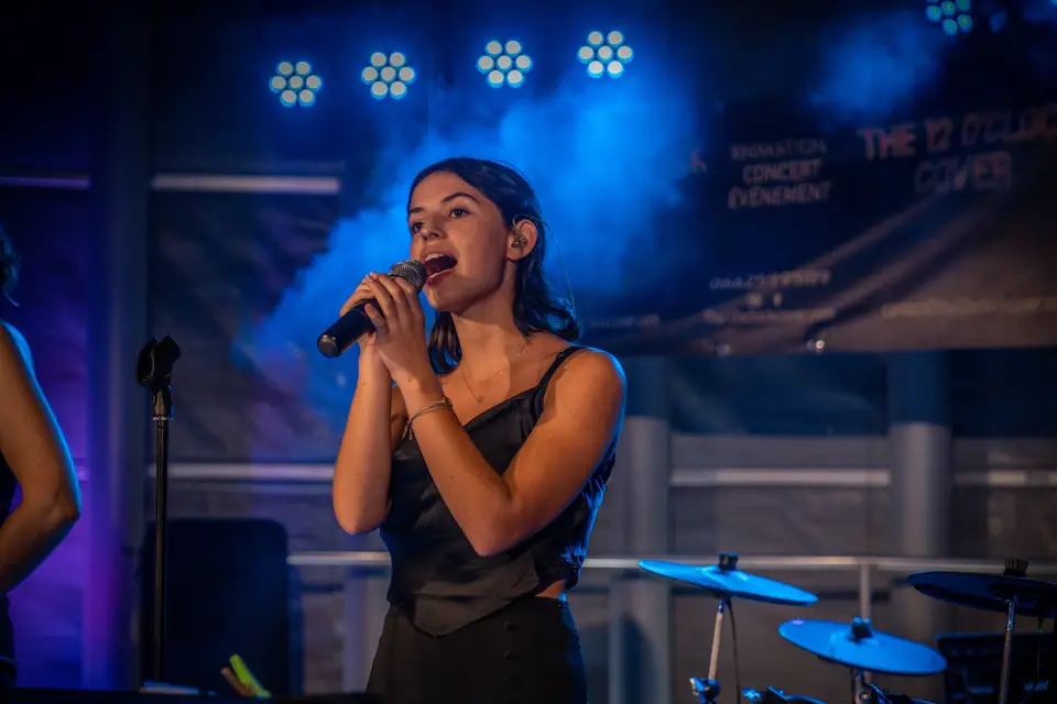 The 12 O'clock Cover — photo 3