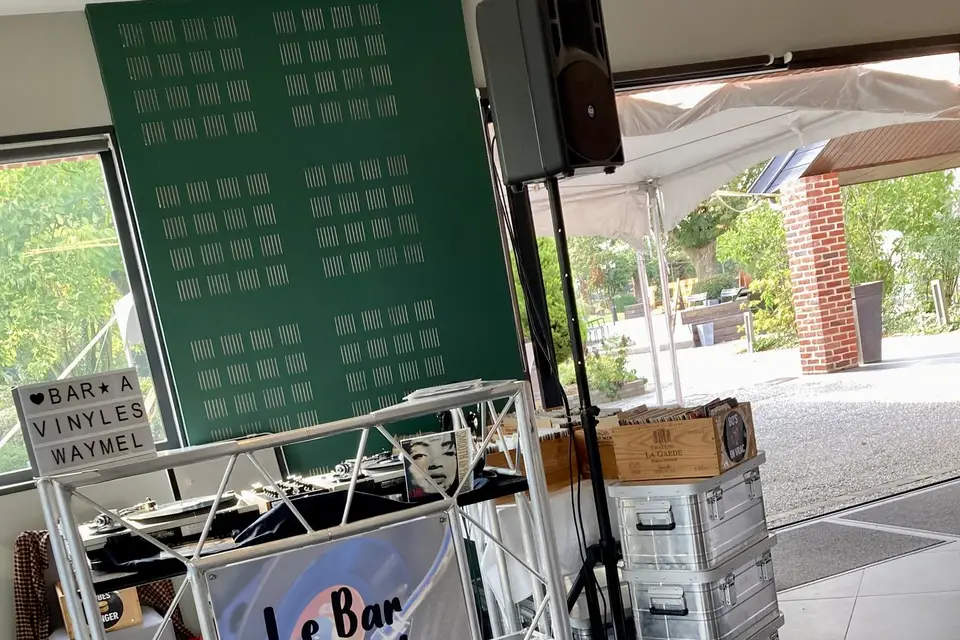 LoLo Waymel - Bar à Vinyles — photo 2