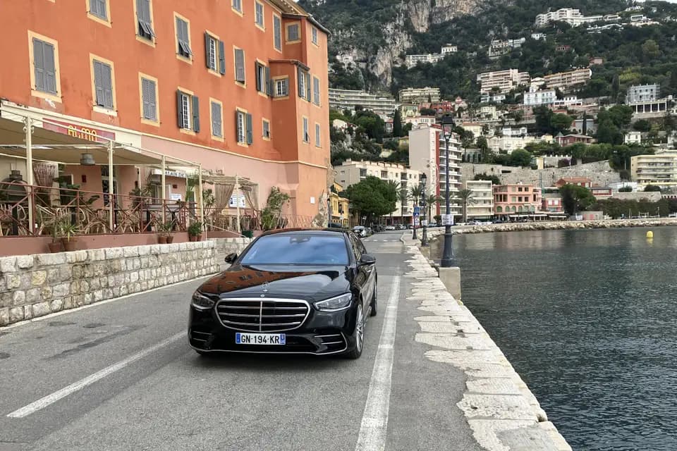 Luxotica — photo 2