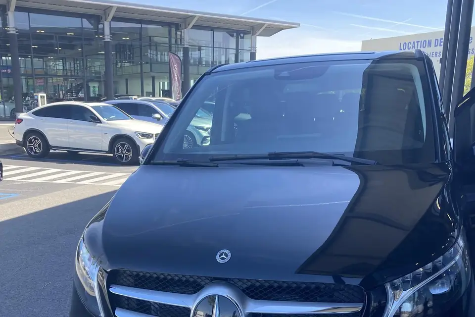 Luxotica — photo 1