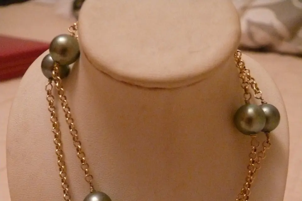 Poeti-perles du Pacifique