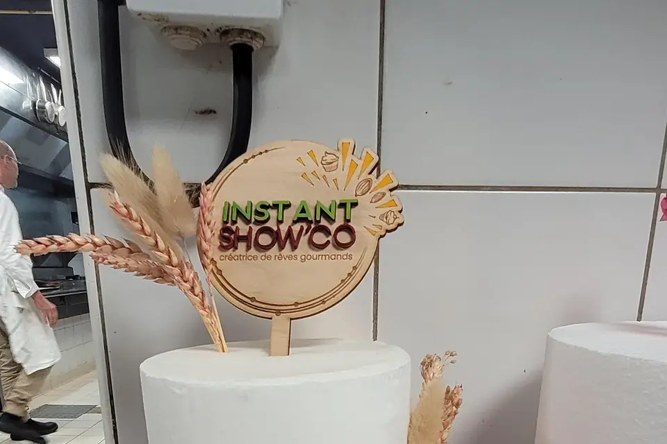 Instant Showco — photo 1