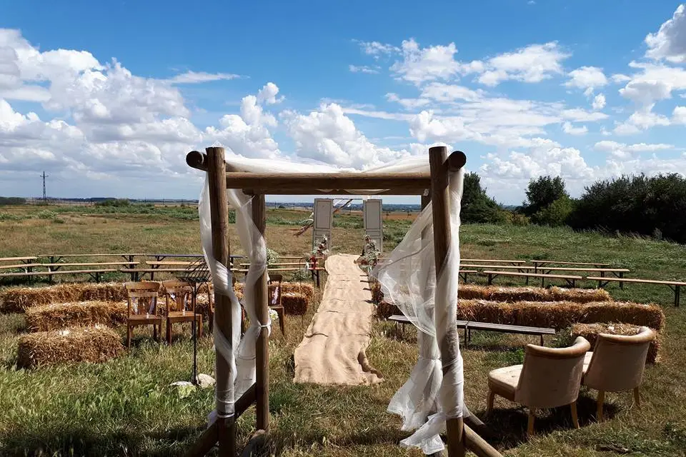 Kind of Magic - Christine