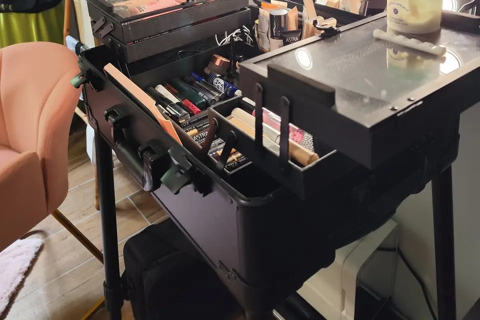 Madeinalison — photo 4