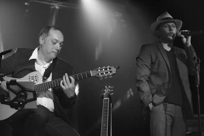 Serial Krooners — photo 1