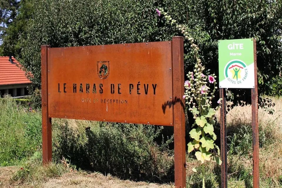 Le Haras de Pévy — photo 1