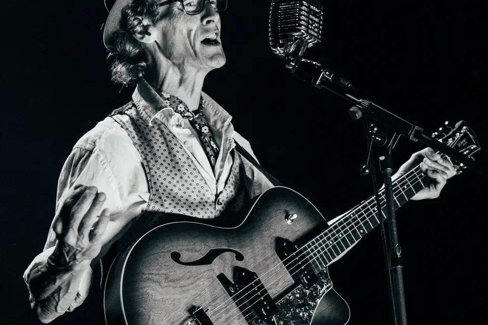 Cie Mark Houchin — photo 1