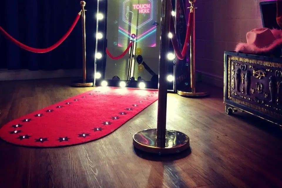 Oh ! Mon Beau Miroir — photo 1