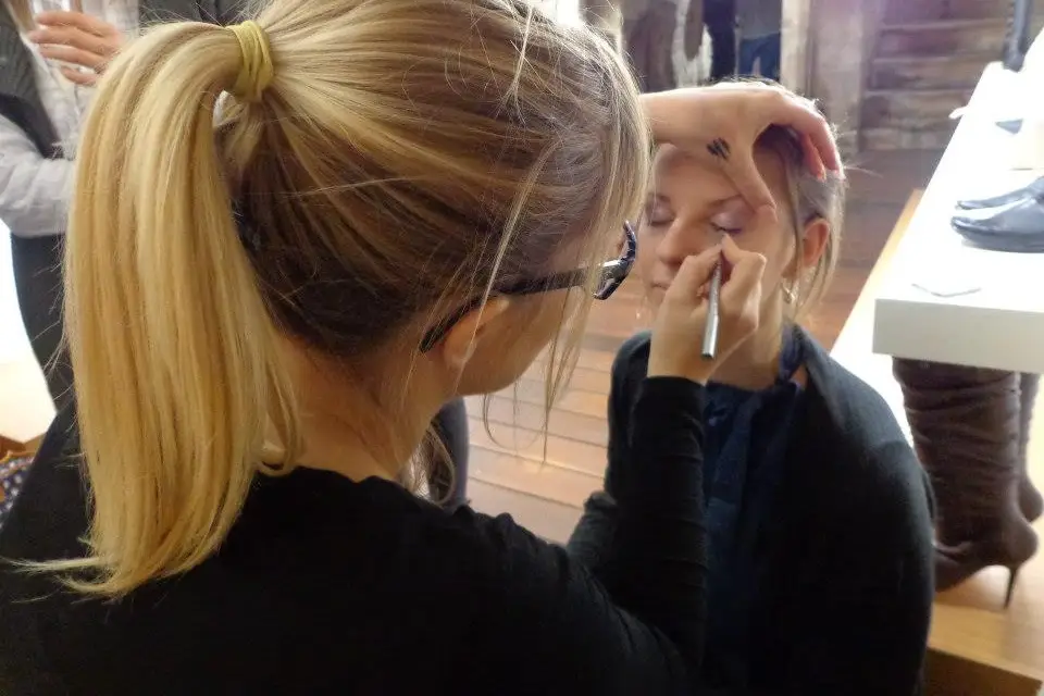 Pinup Makeup — photo 3