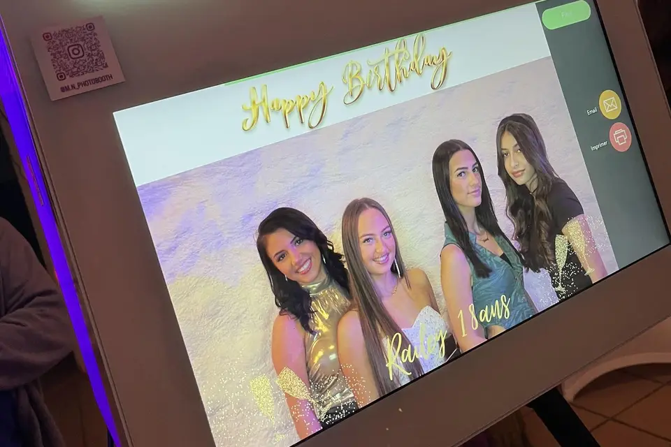 M&Nphotobooth — photo 6