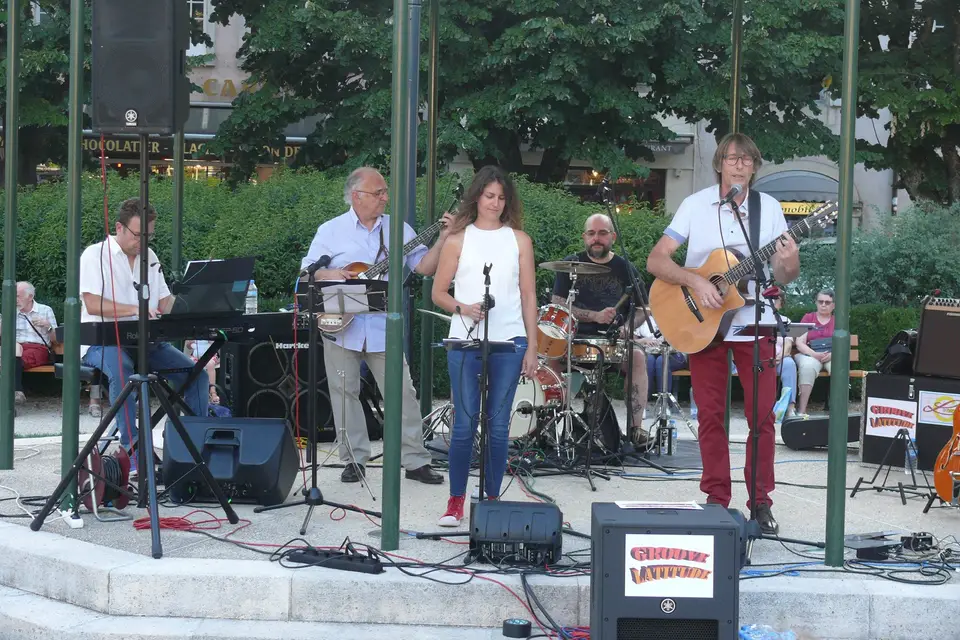 Groove Latitude — photo 1