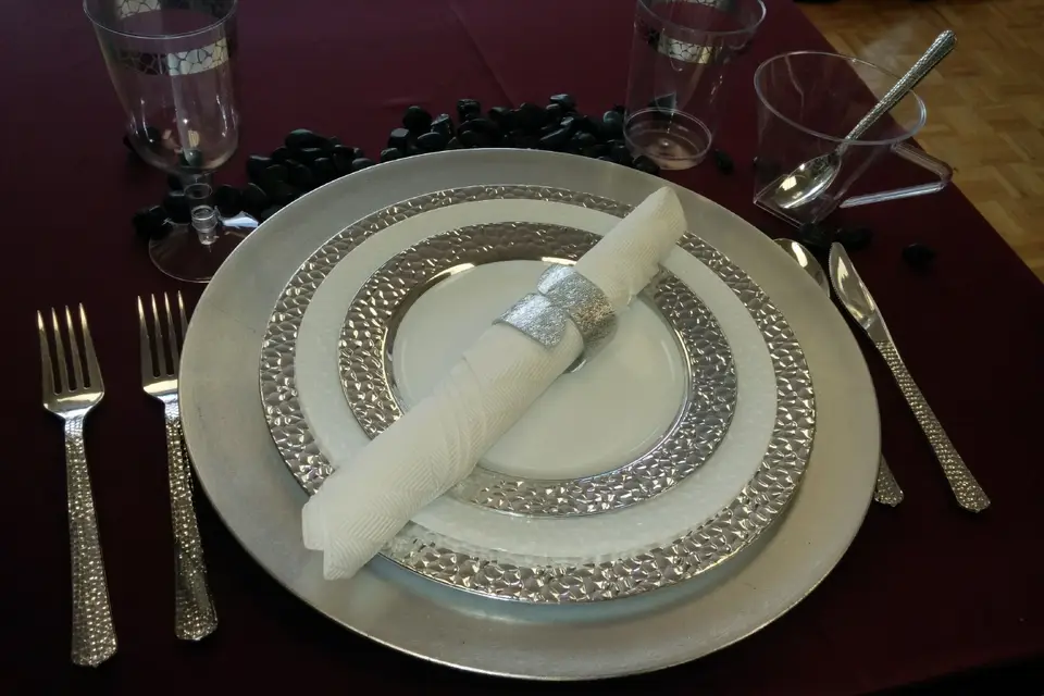 Deluxe Vaisselle Disposables — photo 2