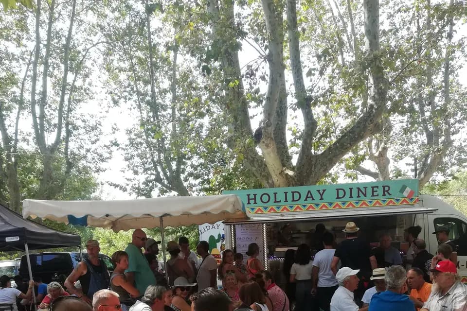 Holiday Diner — photo 3