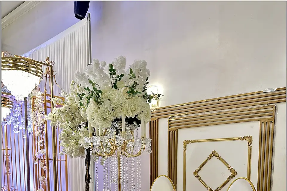 Golden House — photo 2