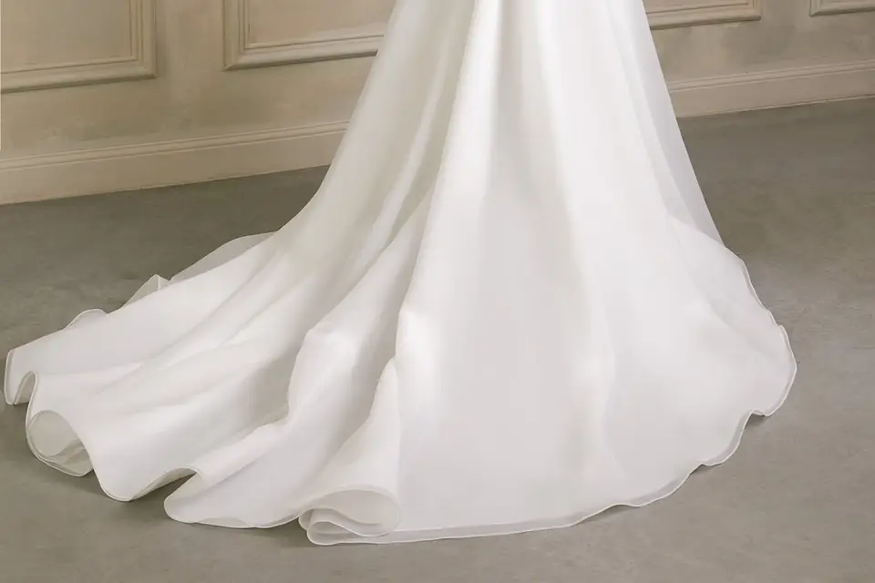 Elegant Wedding Dress Atelier — photo 1