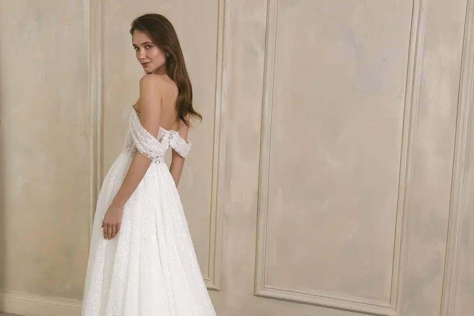 Elegant Wedding Dress Atelier — photo 3