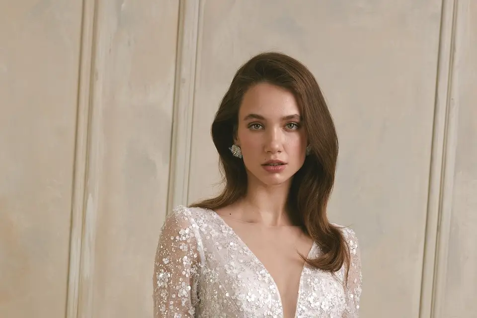 Elegant Wedding Dress Atelier — photo 6