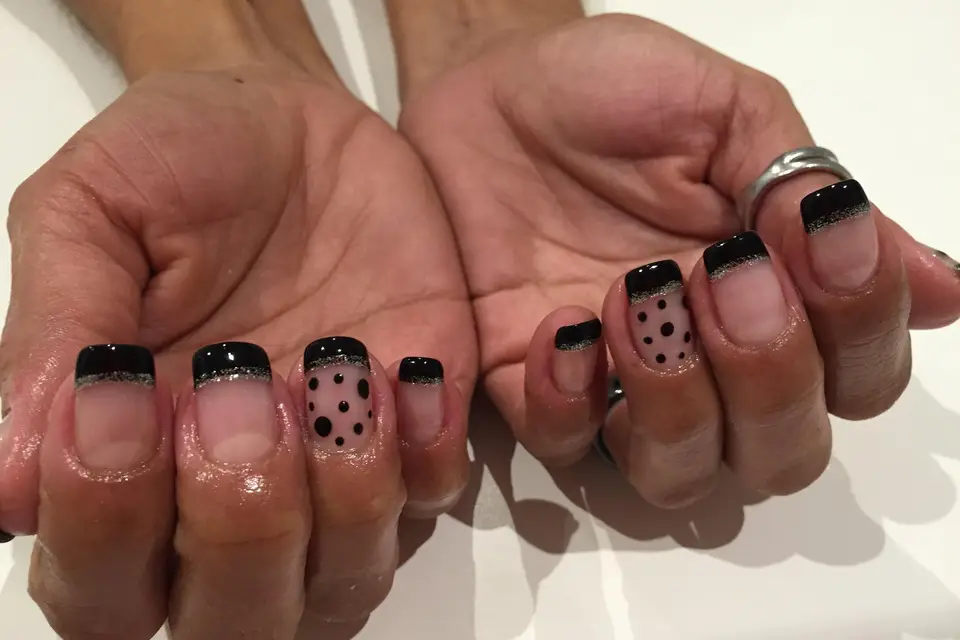 Histoire d'ongles — photo 2