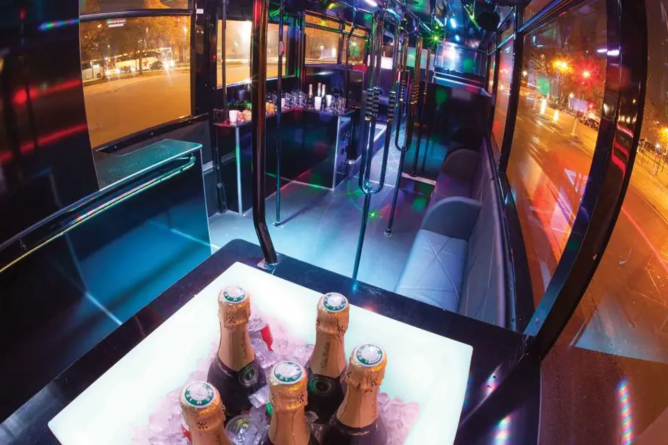 Disco Bus — photo 1