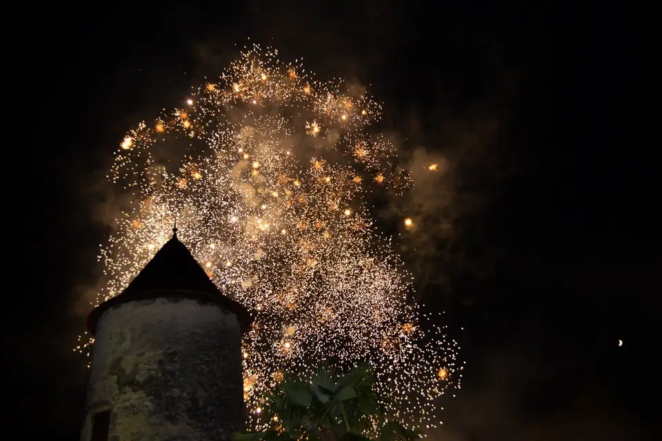 Skyfall Fire Rain — photo 3