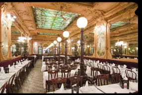 Julien Paris — photo 1