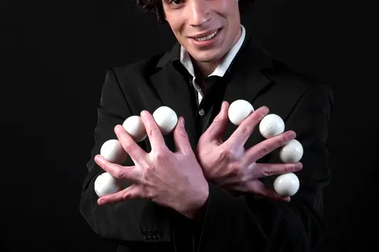 Yannis whY - Illusioniste — photo 4