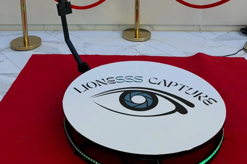 Lionesss Capture — photo 4