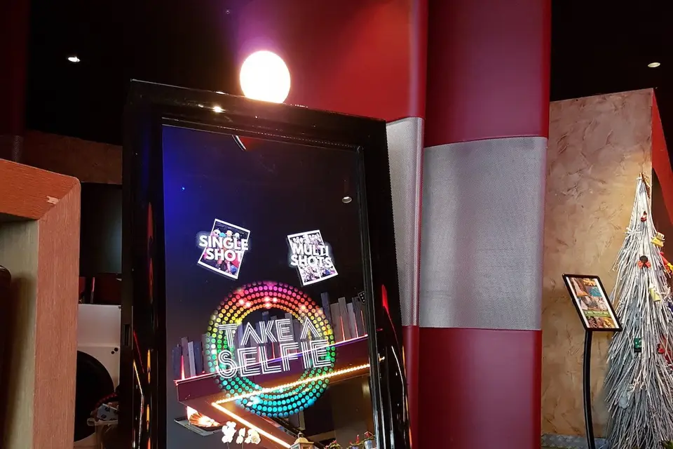 Selfie Mirror — photo 2