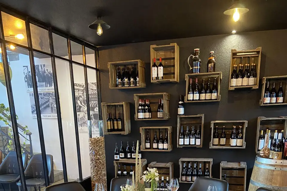 Au Petit Paris — photo 1