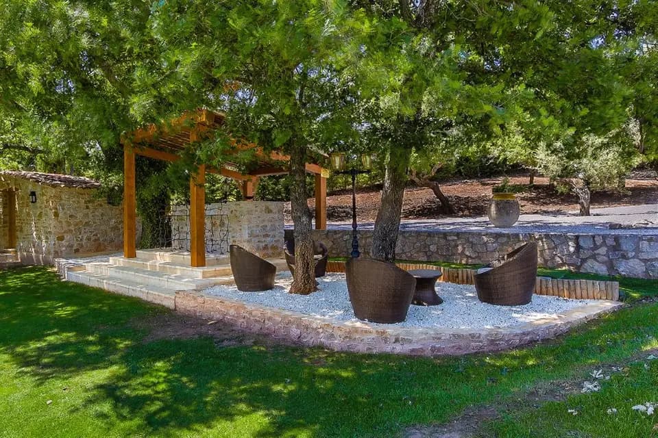 Domaine de la Tour d'Enguerne — photo 1