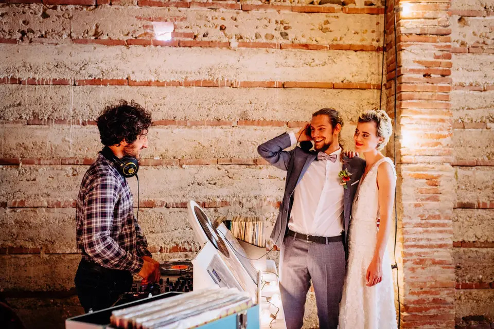 Audio Waves — photo 1