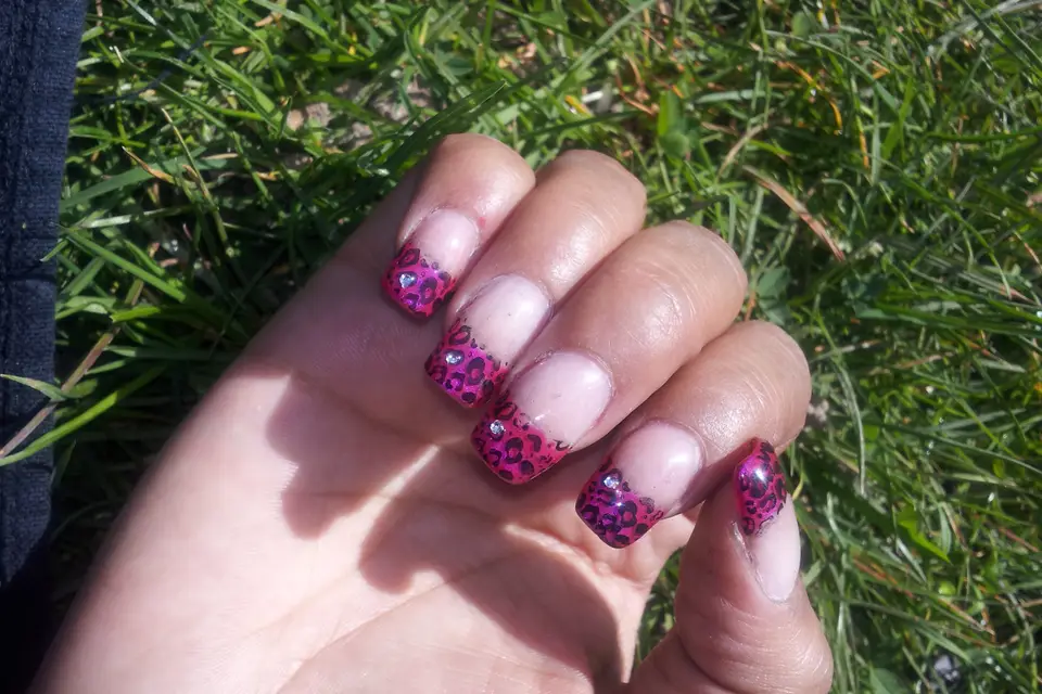 Aux Ongles Précieux — photo 2