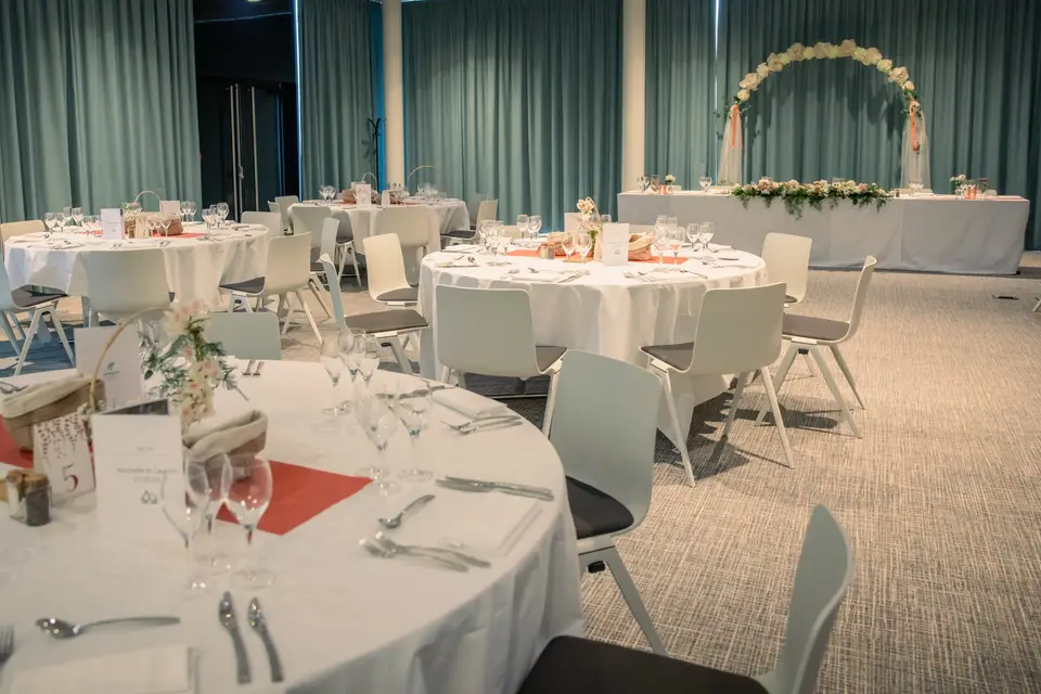 Holiday Inn Paris CDG Airport — photo 8