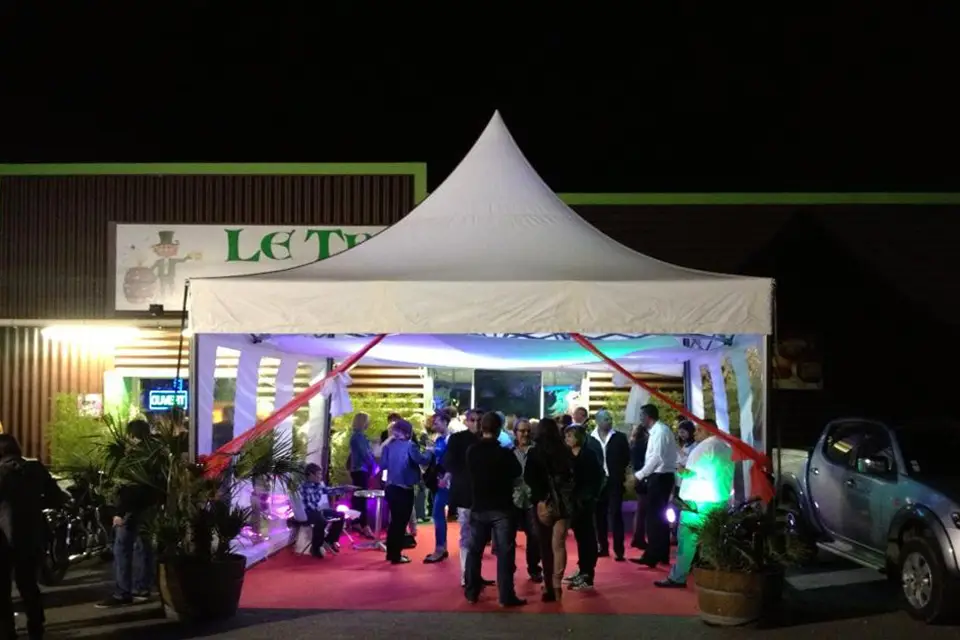 RM Location — photo 3