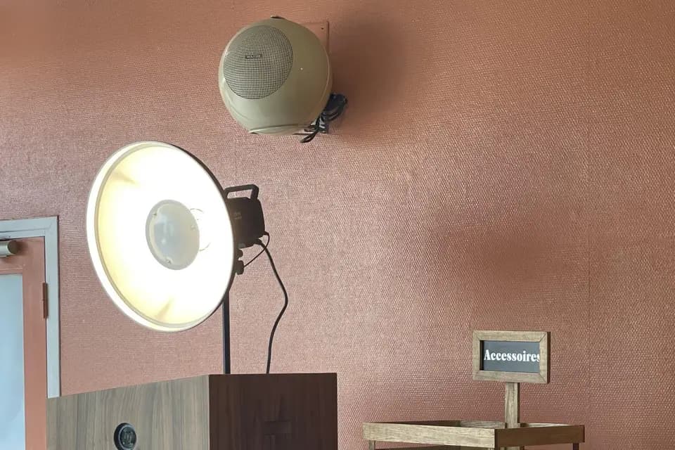 Betty Booth Box — photo 6