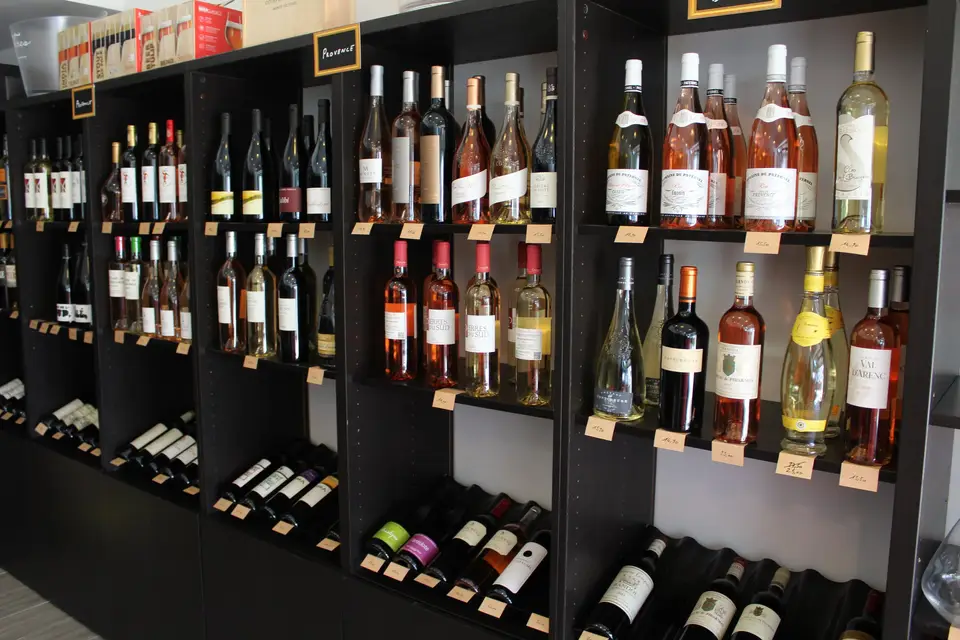 Cave de Trets — photo 2