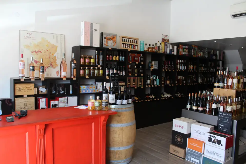 Cave de Trets — photo 5