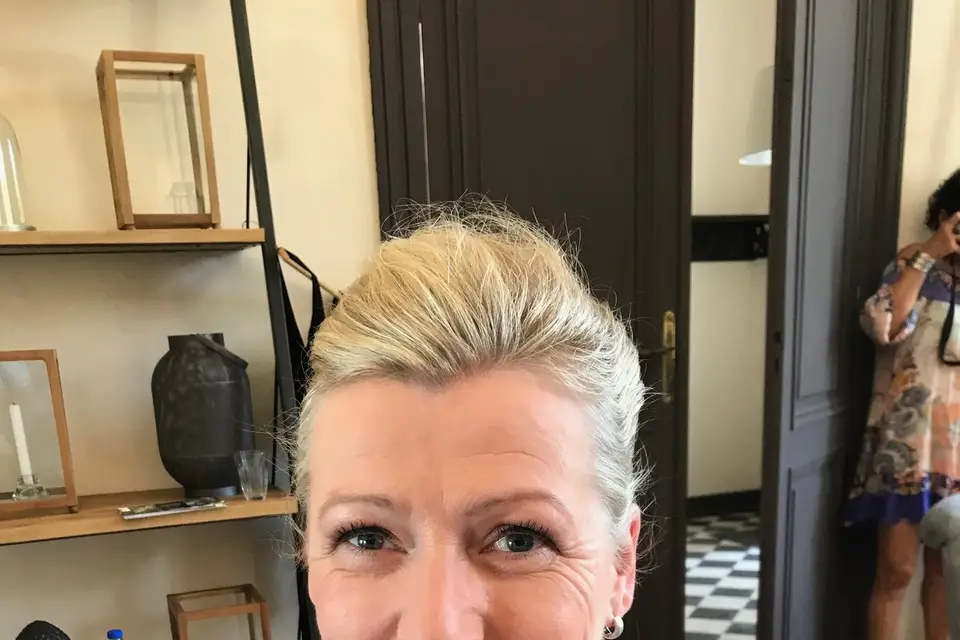 Ronan Hair Makeup — photo 7