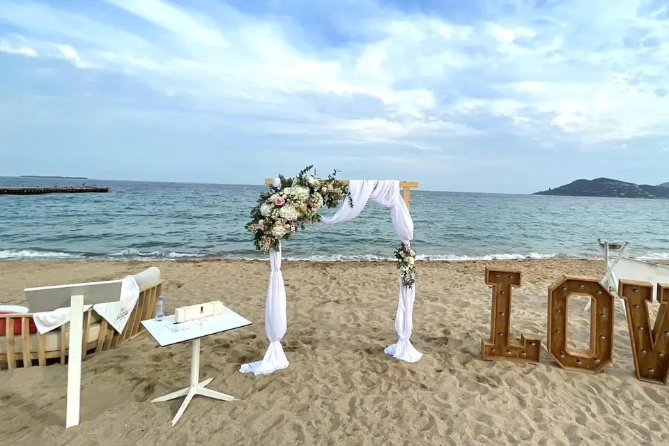 Mademoiselle M — photo 2