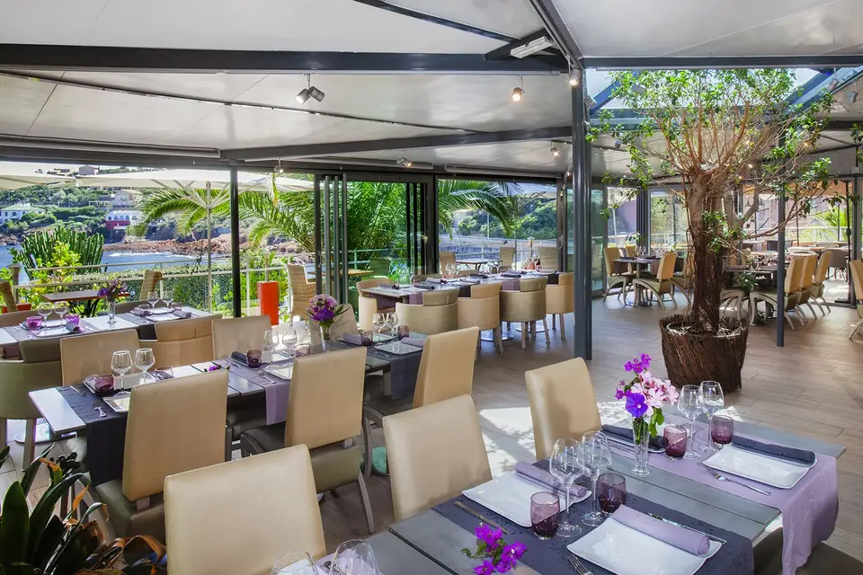 Les Flots Bleus — photo 1