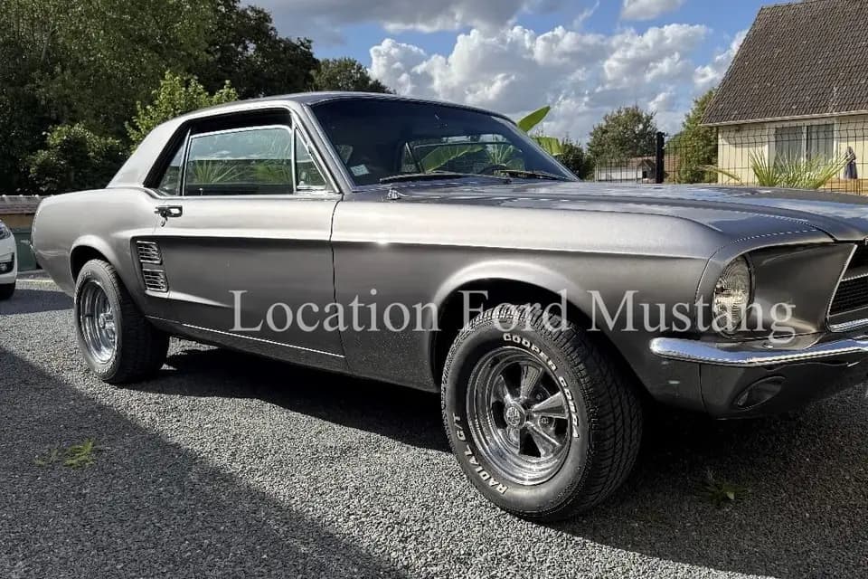 Location Ford Mustang — photo 4