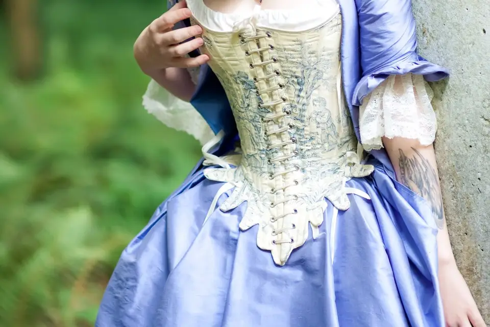 Volute Corsets — photo 2