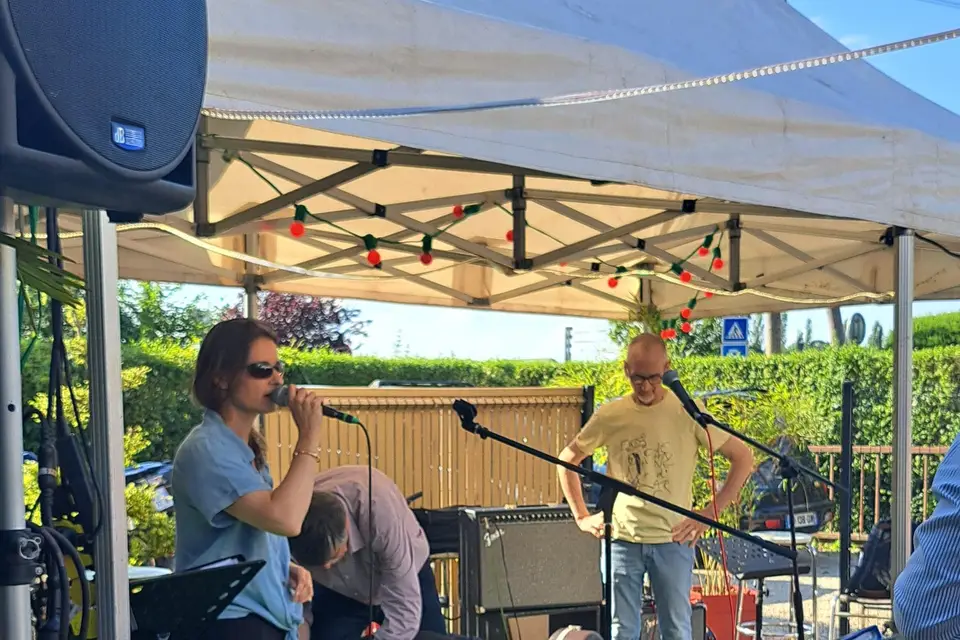 Acoustic Avenue — photo 4