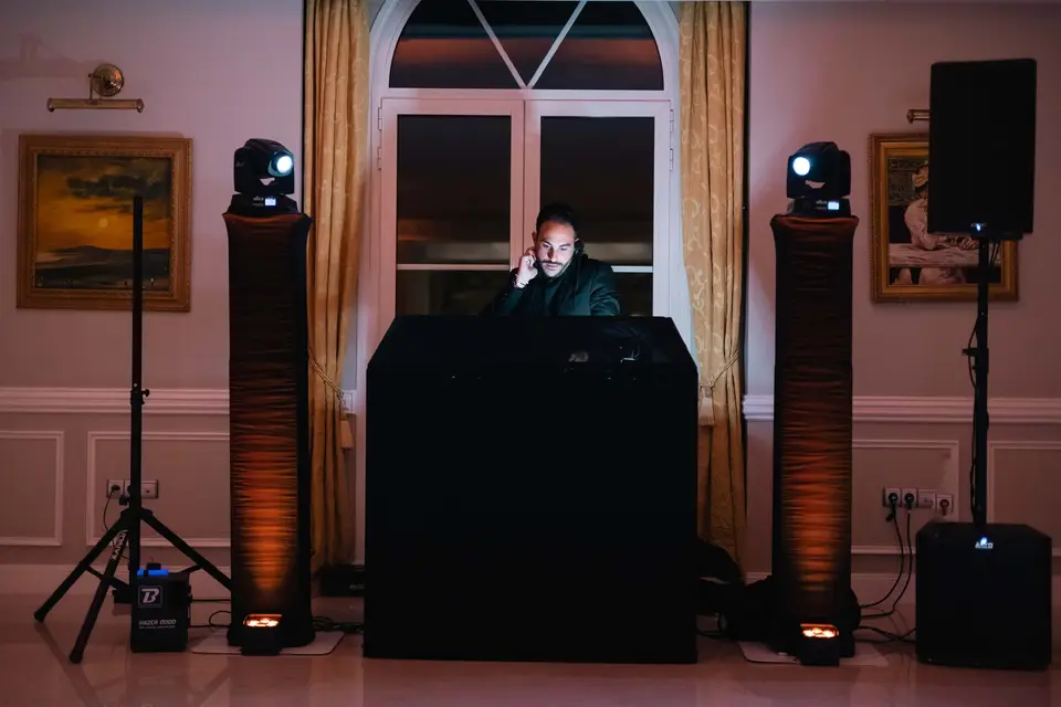 Animation DJ - Mix And Light — photo 2