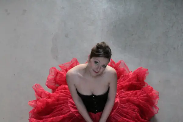 Julie Gless, Maquilleuse Professionnelle — photo 2